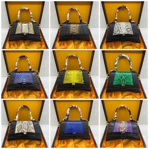 2023 women bags factory handbags 55%off leather headcoat cowhide women's diagonal portable small hourglass bag designer luxury shoulder
2023 women bags factory handbags 55%off leather headcoat cowhide women's diagonal portable small hourglass bag designer luxury shoulder