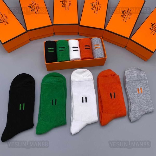 designer luxury herme mid-tube socks fashion mens and womens casual cotton breathable basketball football exercise 5 pairs sock with box, Black
designer luxury herme mid-tube socks fashion mens and womens casual cotton breathable basketball football exercise 5 pairs sock with box, Black