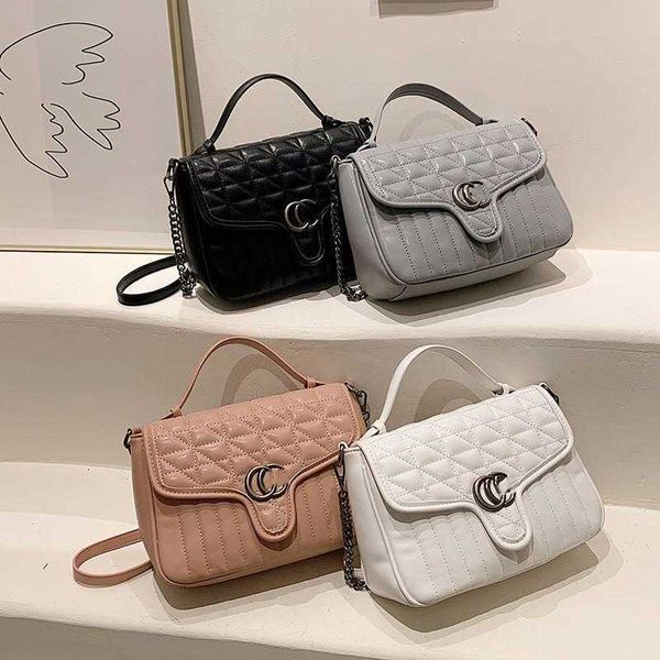 handbag 2023 fashionable new rhombus embroidered shoulder messenger hand chain trade cross-border bags
handbag 2023 fashionable new rhombus embroidered shoulder messenger hand chain trade cross-border bags