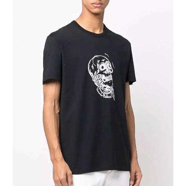 men's t-shirts summer alexander tshirt pure cotton luxury brand men t shirt skull skeleton print vintage womens streetwear tee z0221, White;black
men's t-shirts summer alexander tshirt pure cotton luxury brand men t shirt skull skeleton print vintage womens streetwear tee z0221, White;black