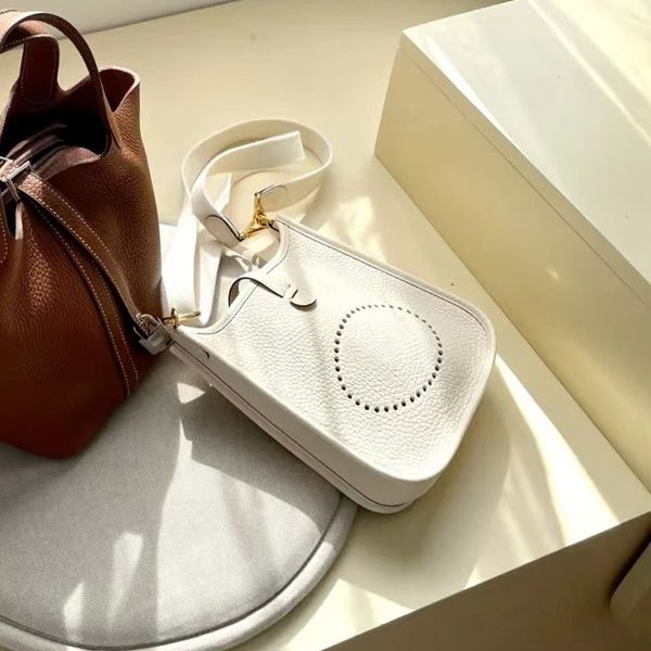 designer bag e fashion evelyn hollow out satchel bag with scarf genuine leather fashion classic vintage clutch bag women's mens luxurys
designer bag e fashion evelyn hollow out satchel bag with scarf genuine leather fashion classic vintage clutch bag women's mens luxurys
