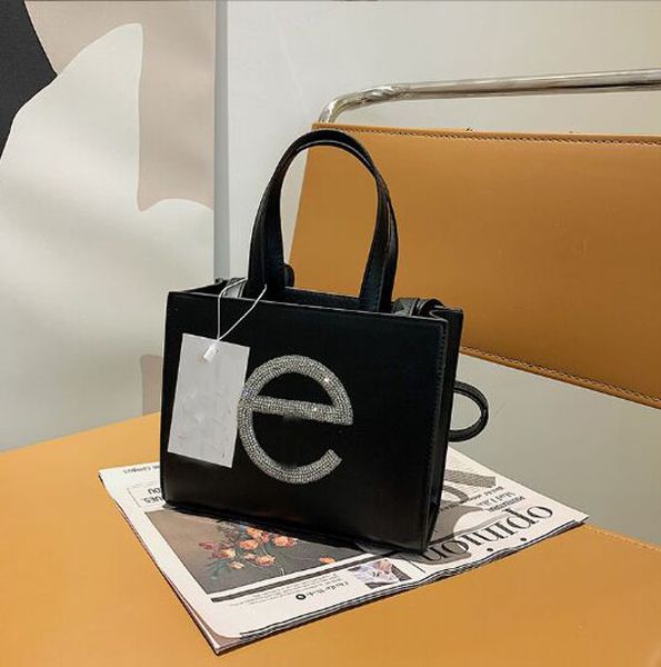 wallets befly luxury famous brand bag pink teefars bags designer handbags women's fashion one shoulder messenger tote bag g230221, Red;black
wallets befly luxury famous brand bag pink teefars bags designer handbags women's fashion one shoulder messenger tote bag g230221, Red;black