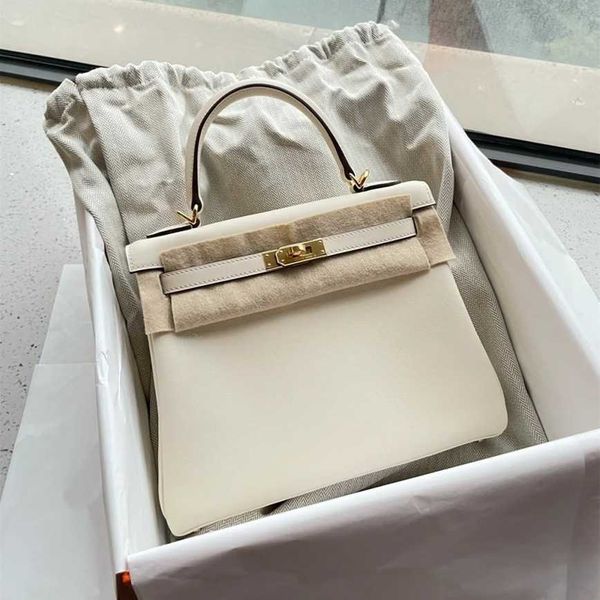 2023 women bags factory handbags 55%off bag leather cowhide one-shoulder diagonal portable small designer luxury shoulder handbags
2023 women bags factory handbags 55%off bag leather cowhide one-shoulder diagonal portable small designer luxury shoulder handbags