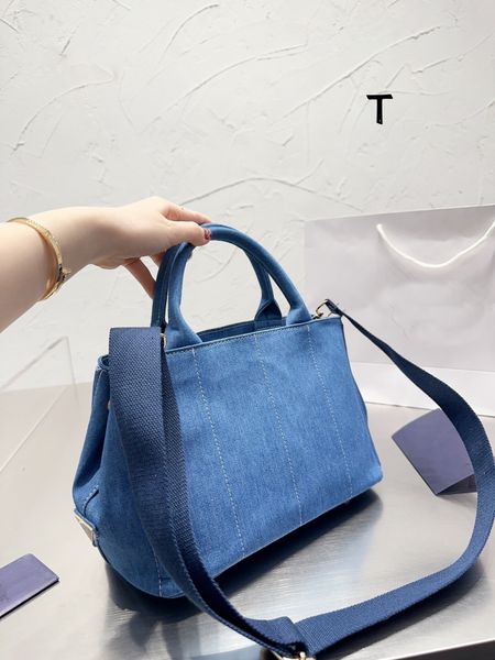 2023 p-brand 31/28cm ladies capacity women's middle underarm bag luxury crossbody shopping bags canvas denim blue tote square bag
2023 p-brand 31/28cm ladies capacity women's middle underarm bag luxury crossbody shopping bags canvas denim blue tote square bag