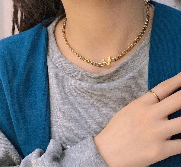 luxury high sense jewelry pendant necklaces exquisite fashion female necklaces exclusive new style classic popular brand gifts for friends 1, Silver
luxury high sense jewelry pendant necklaces exquisite fashion female necklaces exclusive new style classic popular brand gifts for friends 1, Silver