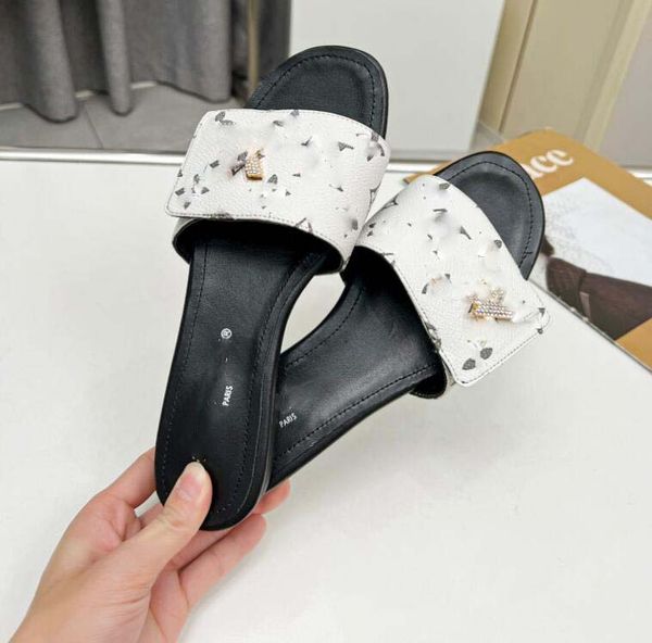 designer slippers slides sandals flat slide mens womens luxury sandal with original box dust bag beach slipper platform rubber shower leathe, Black
designer slippers slides sandals flat slide mens womens luxury sandal with original box dust bag beach slipper platform rubber shower leathe, Black