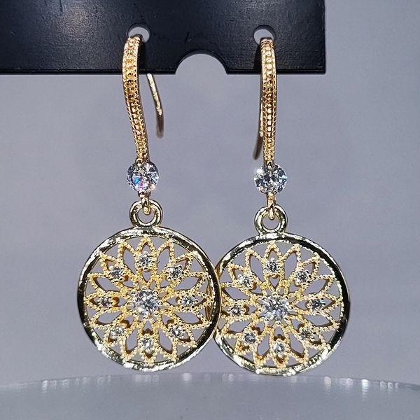 new arrival filigree round dangle hook earring for women shiny cubic zirconia bling drop earring studs copper 18k gold plated fashion jewelr, Silver
new arrival filigree round dangle hook earring for women shiny cubic zirconia bling drop earring studs copper 18k gold plated fashion jewelr, Silver