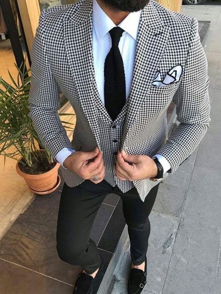 custom made men suits one button groom tuxedos peak lapel groomsmen wedding/prom/dinner man blazer jacket pants vest w878, Black;gray
custom made men suits one button groom tuxedos peak lapel groomsmen wedding/prom/dinner man blazer jacket pants vest w878, Black;gray