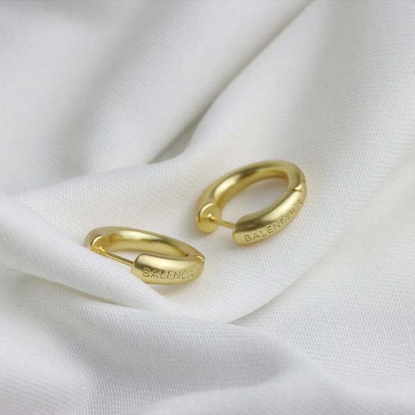 cool wind letter circle plain earring simple, light and luxurious temperament, small and high class geometric earring female, Golden;silver
cool wind letter circle plain earring simple, light and luxurious temperament, small and high class geometric earring female, Golden;silver