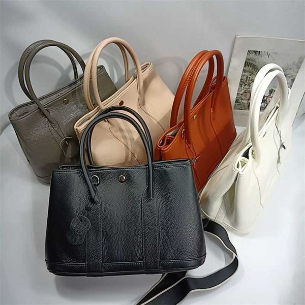 h bags large 31cm leather garden bag simple versatile capacity shopping commuter one shoulder handheld tote femalebbe b0dx
h bags large 31cm leather garden bag simple versatile capacity shopping commuter one shoulder handheld tote femalebbe b0dx