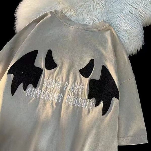 women's tshirt letter flocking embroidery small wings pattern oneck tshirt womens summer 2023 streetwear loose design sense niche coupl, White
women's tshirt letter flocking embroidery small wings pattern oneck tshirt womens summer 2023 streetwear loose design sense niche coupl, White
