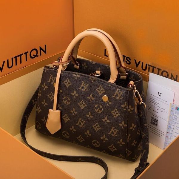 2023 handbags luxurys women embossing leather shoulder bags handie bags purse lady messenger bag purse designers handbag tote montaignes wom
2023 handbags luxurys women embossing leather shoulder bags handie bags purse lady messenger bag purse designers handbag tote montaignes wom