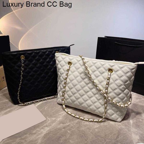 cc shoulder bags france womens vinatge jumbo classical quilted bags aged gold metal hardware matelasse chain shoulder handbags luxury design
cc shoulder bags france womens vinatge jumbo classical quilted bags aged gold metal hardware matelasse chain shoulder handbags luxury design