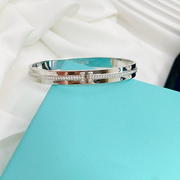 designer bracelet women bangles charm bracelet alphabet design trend fashion temperament studded with diamonds bracelets boutique gift jewel, Black
designer bracelet women bangles charm bracelet alphabet design trend fashion temperament studded with diamonds bracelets boutique gift jewel, Black