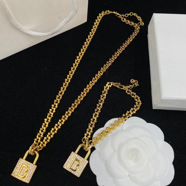 luxury designer gold diamond lock pendant necklace hip hop personality letter bracelet for women jewelry sets party wedding lovers gift enga, Silver
luxury designer gold diamond lock pendant necklace hip hop personality letter bracelet for women jewelry sets party wedding lovers gift enga, Silver
