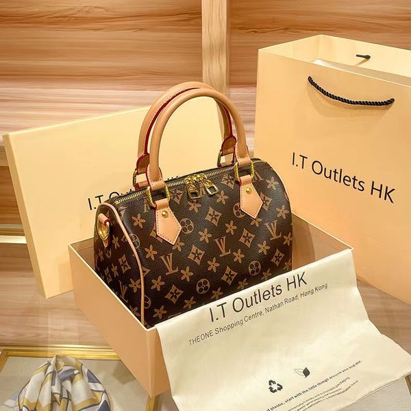 luxurys designers women bag shoulder bags lady totes handbags speedy with key lock shoulder strap dust bag width 25cm
luxurys designers women bag shoulder bags lady totes handbags speedy with key lock shoulder strap dust bag width 25cm