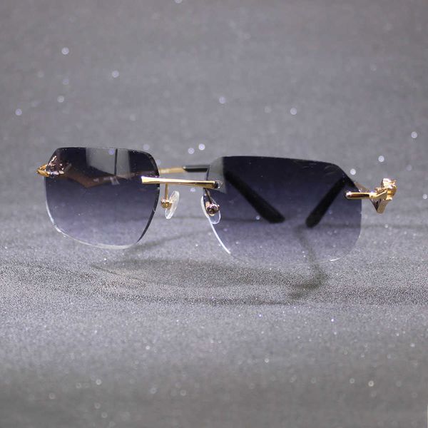 luxury sunglasses for men and women new designer sun glasses frame decoration accessories fashion eyewear new fashion factory sun glasses 70, White;black
luxury sunglasses for men and women new designer sun glasses frame decoration accessories fashion eyewear new fashion factory sun glasses 70, White;black