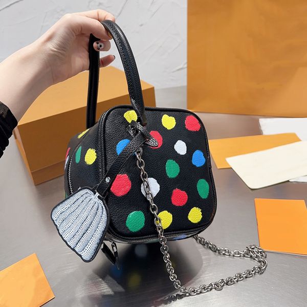 cosmetic bags cases designers handbag dice box bags mini wallet colorful dot silver chain bag luxury purse
cosmetic bags cases designers handbag dice box bags mini wallet colorful dot silver chain bag luxury purse