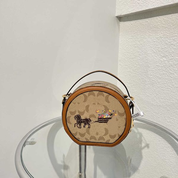 totes bags luxurys handbags designer tote bag fashion letters print round shoulder crossbody bags women beach bag purse 230210
totes bags luxurys handbags designer tote bag fashion letters print round shoulder crossbody bags women beach bag purse 230210