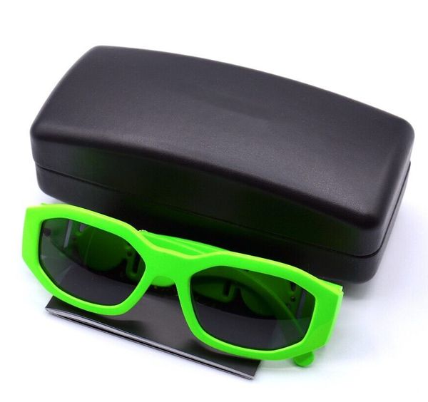 2023 luxury sunglasses polarized sunglasses for man woman designer goggle beach sun glasses retro small frame luxury design uv400 with box, White;black
2023 luxury sunglasses polarized sunglasses for man woman designer goggle beach sun glasses retro small frame luxury design uv400 with box, White;black