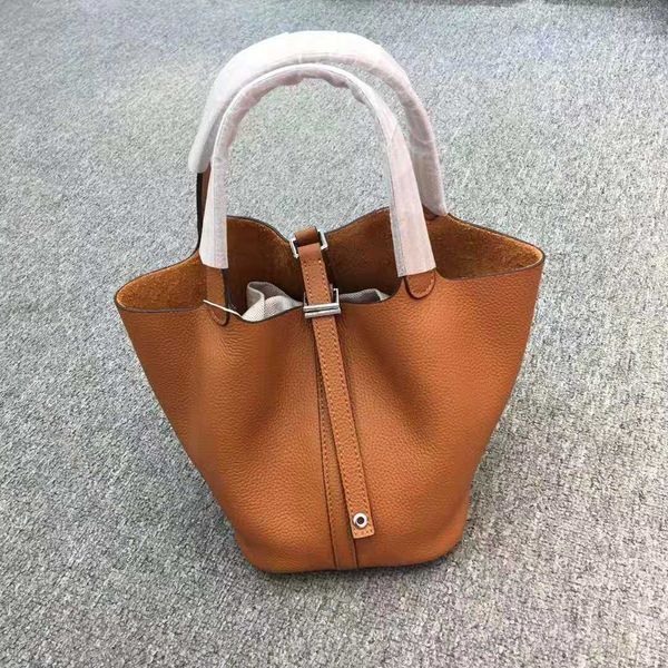 wholesale designer h ormes totes handbags the new litchi pattern layer kraft vegetable basket bag is simple and fashionable one shoulder por
wholesale designer h ormes totes handbags the new litchi pattern layer kraft vegetable basket bag is simple and fashionable one shoulder por