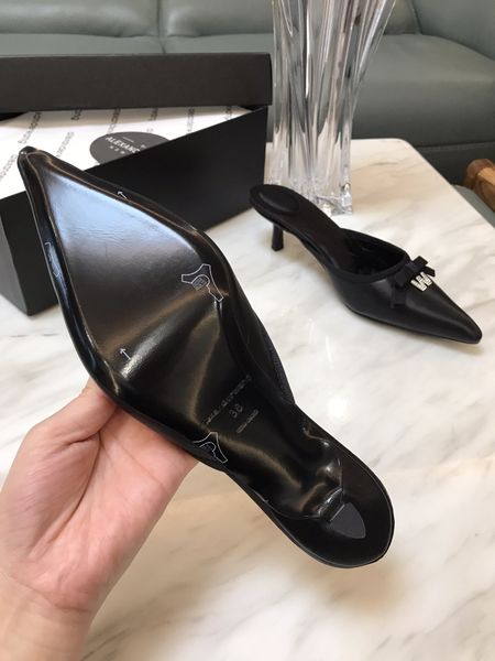 woman sandal designer sandals shoes luxurious slides women foam runners wedges height 9.5 cm leather party style soft super heel luxury fash, Black
woman sandal designer sandals shoes luxurious slides women foam runners wedges height 9.5 cm leather party style soft super heel luxury fash, Black