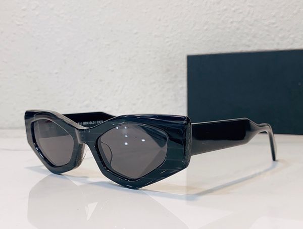 women gold studed cat eye sunglasses shiny black grey designers sunglasses sunnies shades occhiali da sole uv400 protection eyewear with box, White;black
women gold studed cat eye sunglasses shiny black grey designers sunglasses sunnies shades occhiali da sole uv400 protection eyewear with box, White;black