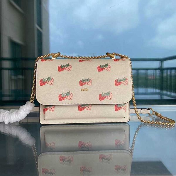 shoulder bag designer crossbody bags women strawberry pattern shopping tote bag luxury quality large capacity leather handbags fashion purse
shoulder bag designer crossbody bags women strawberry pattern shopping tote bag luxury quality large capacity leather handbags fashion purse