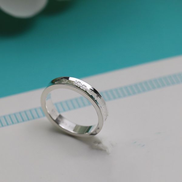 2023 ring luxury jewelry fashion designer vegetarian ring fashion all-match men's and women's rings wide and narrow no box, Silver
2023 ring luxury jewelry fashion designer vegetarian ring fashion all-match men's and women's rings wide and narrow no box, Silver