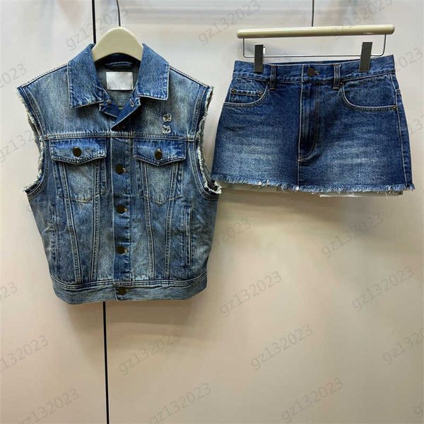 brand two piece dress imitation old denim with embroidered letter lapel sleeveless low waist pocket raw edge skirt two piece dress for wome, White
brand two piece dress imitation old denim with embroidered letter lapel sleeveless low waist pocket raw edge skirt two piece dress for wome, White