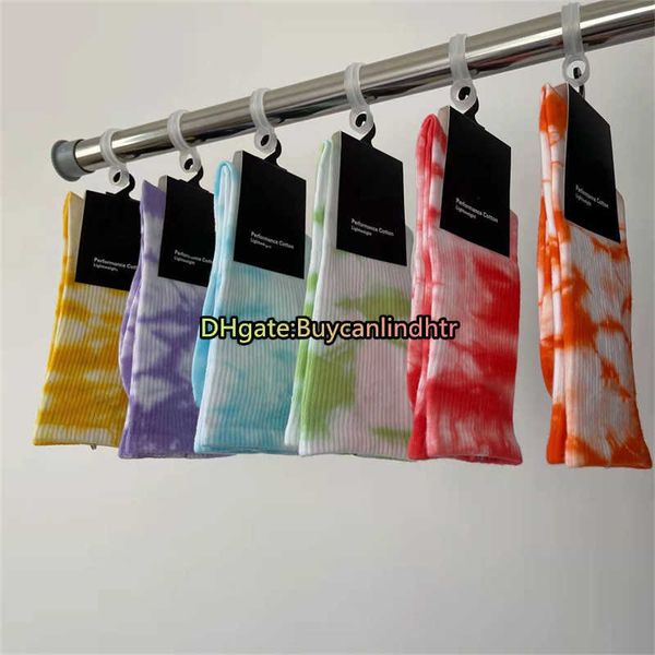 tie dyeing mens socks women men cotton all-match classic ankle hook breathable black and white mixing football basketball sports sock
tie dyeing mens socks women men cotton all-match classic ankle hook breathable black and white mixing football basketball sports sock