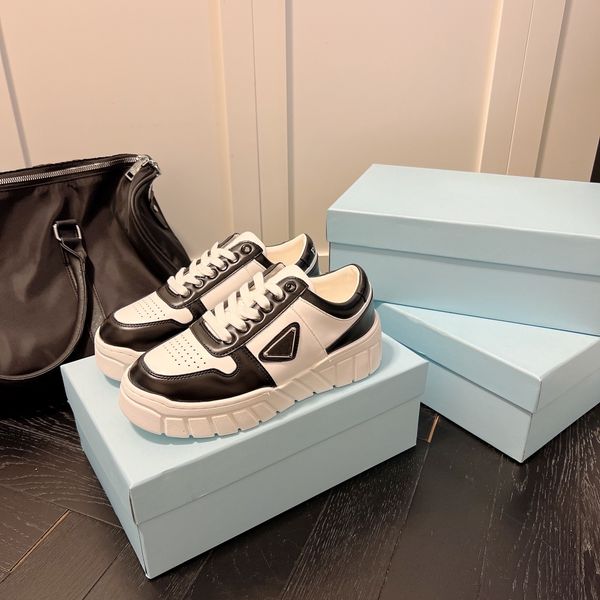 designer shoes praa women shoes sneaker brand glossed-leather luxury casual shoes trainers black white platform low sneakers size 35-40
designer shoes praa women shoes sneaker brand glossed-leather luxury casual shoes trainers black white platform low sneakers size 35-40