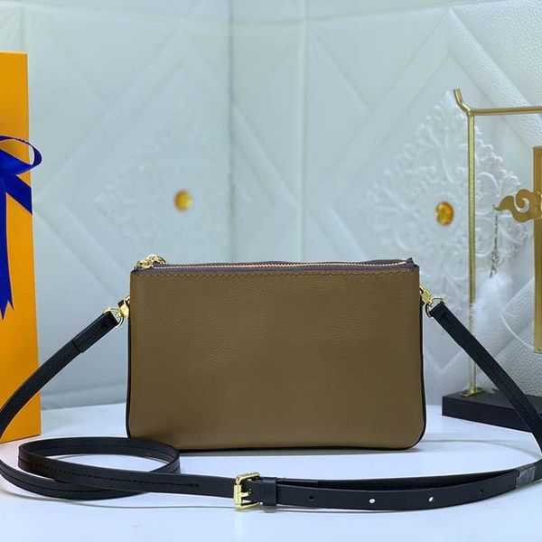 designer luxury women handbag clutch bag double zipped classic canvas hand hold detachable zipper pocket multifunctional carrying option wom
designer luxury women handbag clutch bag double zipped classic canvas hand hold detachable zipper pocket multifunctional carrying option wom