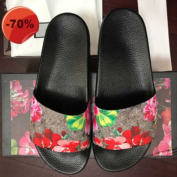 sandals men women slippers designer rubber slides sandal flat blooms strawberry tiger bees green red white web fashion shoes beach flip, Black
sandals men women slippers designer rubber slides sandal flat blooms strawberry tiger bees green red white web fashion shoes beach flip, Black