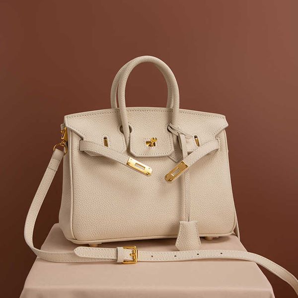 herms birkin litchi pattern bag leather portable large capacity carrie bag business casual shoulder bag ayw
herms birkin litchi pattern bag leather portable large capacity carrie bag business casual shoulder bag ayw