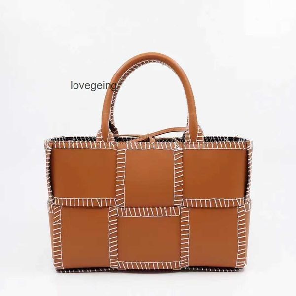 woven bottegas design handbag hand venetas 2023 tote bags embroidered arco totes leather designer bag contrast color leisure blm6
woven bottegas design handbag hand venetas 2023 tote bags embroidered arco totes leather designer bag contrast color leisure blm6