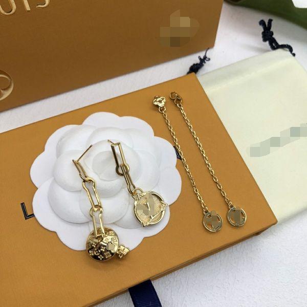 women hoops earrings fashion womens big circle simple earring jewelry luxurys designer earrings letter v stud earring wholesale e-048, Silver
women hoops earrings fashion womens big circle simple earring jewelry luxurys designer earrings letter v stud earring wholesale e-048, Silver