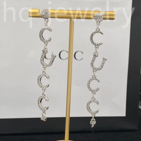 2023 luxury master design v-shaped earrings, tourism party, wedding first fashion jewelry128, Golden;silver
2023 luxury master design v-shaped earrings, tourism party, wedding first fashion jewelry128, Golden;silver
