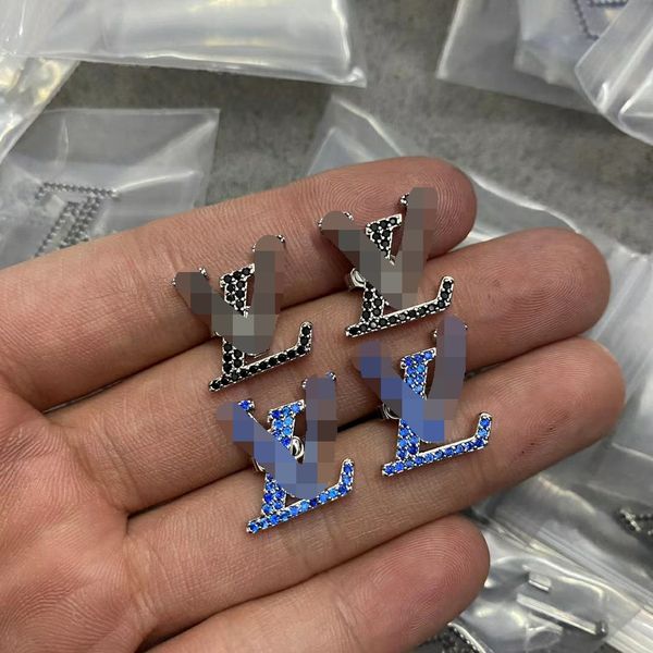 women hoops earrings fashion womens big circle simple earring jewelry luxurys designer earrings letter v stud earring wholesale e-043, Silver
women hoops earrings fashion womens big circle simple earring jewelry luxurys designer earrings letter v stud earring wholesale e-043, Silver