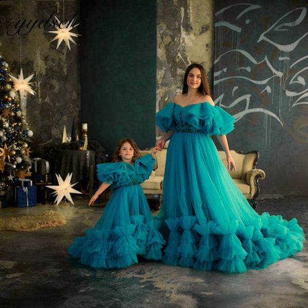 party dresses design gorgeous mother and daughter matching tulle fluffy ruffle with train off the shoulder evening prom gown 230222, White;black
party dresses design gorgeous mother and daughter matching tulle fluffy ruffle with train off the shoulder evening prom gown 230222, White;black
