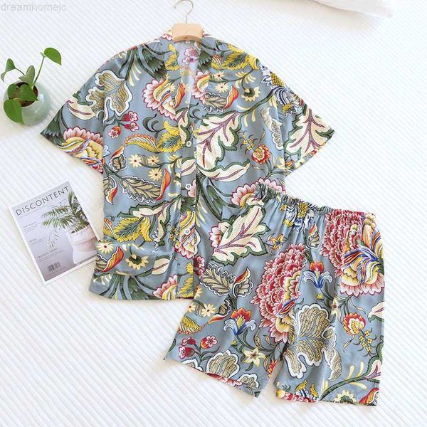new summer ladies 100% viscose pajamas short sleeve shorts two piece floral v-neck thin loose women's homewear set sleepwear 0222
new summer ladies 100% viscose pajamas short sleeve shorts two piece floral v-neck thin loose women's homewear set sleepwear 0222
