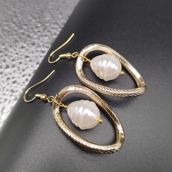 new fashion big hoop pearl dangle hook earring for women real gold plated anti-allergy womens wedding engagement earrings jewelry accessorie, Silver
new fashion big hoop pearl dangle hook earring for women real gold plated anti-allergy womens wedding engagement earrings jewelry accessorie, Silver