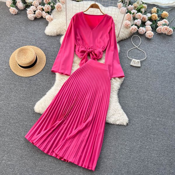 two piece dress autumn 2piece set women's temperament pullover vneck longsleeved shirt high waist pleated halflength skirt suit 230222, White
two piece dress autumn 2piece set women's temperament pullover vneck longsleeved shirt high waist pleated halflength skirt suit 230222, White