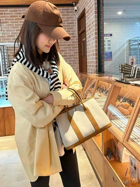 classic tote bags h ermes garden famous handbag s new leather women single shoulder diagonal straddle bag versatile canvas portable shopping
classic tote bags h ermes garden famous handbag s new leather women single shoulder diagonal straddle bag versatile canvas portable shopping