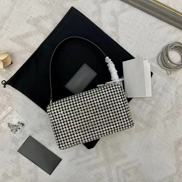 waist bag diamond hobobag female clutch design brand luxury shiny shoulder genuine leather handbag messenger 230222
waist bag diamond hobobag female clutch design brand luxury shiny shoulder genuine leather handbag messenger 230222