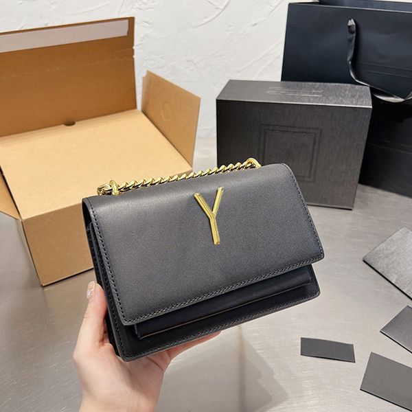 23designer women's shoulder bag stylish leather chain crossbody bag with classic sunset pattern elegant women's evening bag and lu
23designer women's shoulder bag stylish leather chain crossbody bag with classic sunset pattern elegant women's evening bag and lu