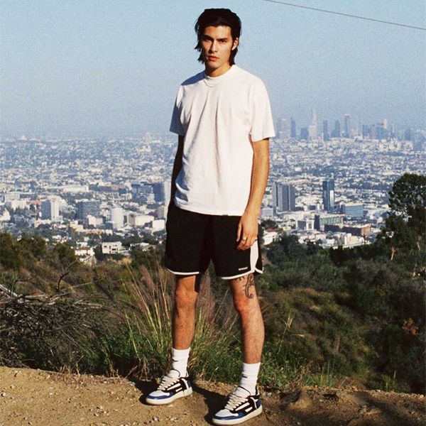2023 men's and women's shorts fashion western european fashion brand designer rep the correct version of summer color-blocking loo, White;black
2023 men's and women's shorts fashion western european fashion brand designer rep the correct version of summer color-blocking loo, White;black