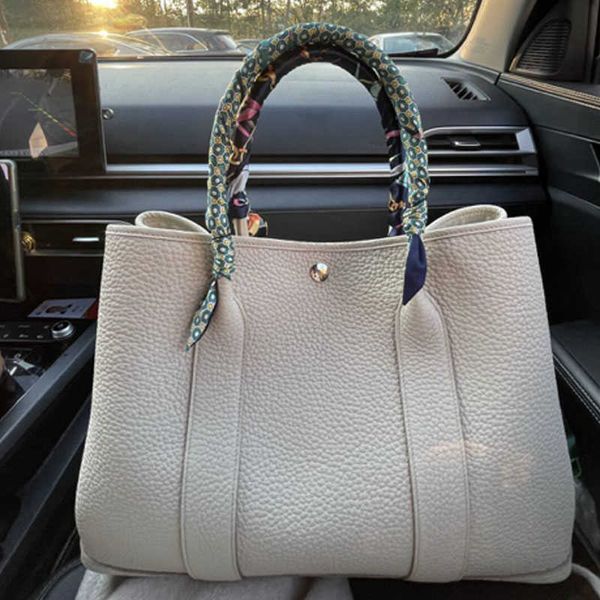 original designer h garden famou handbag herms 2023 new high grade leather tote large capacity computer commuting women carrying mommy
original designer h garden famou handbag herms 2023 new high grade leather tote large capacity computer commuting women carrying mommy