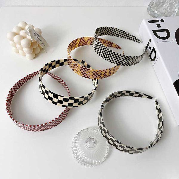 hair clips barrettes new arrival simple checked design wide human hair headband pvc acetate headband for elegant woman girls j230221, Golden;silver
hair clips barrettes new arrival simple checked design wide human hair headband pvc acetate headband for elegant woman girls j230221, Golden;silver