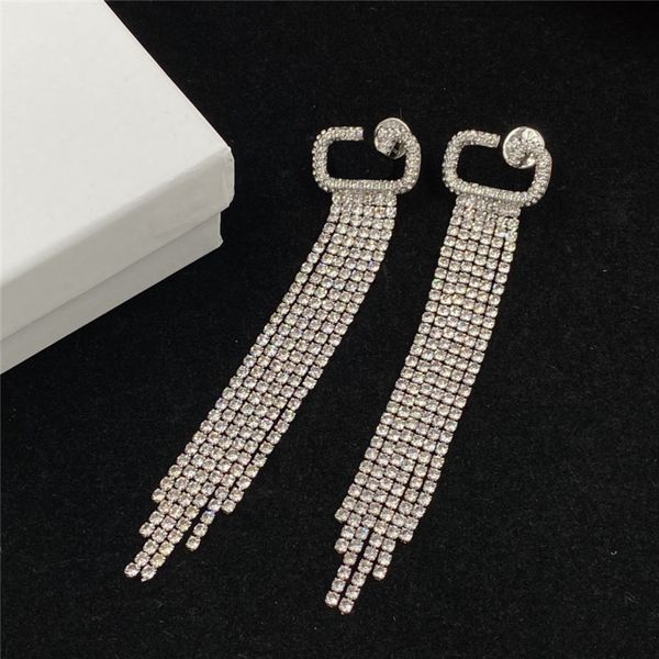 brand letter tassel studs designer diamond earrings ladies long crystal eardrops women silver rhinestone dangler with box, Golden;silver
brand letter tassel studs designer diamond earrings ladies long crystal eardrops women silver rhinestone dangler with box, Golden;silver